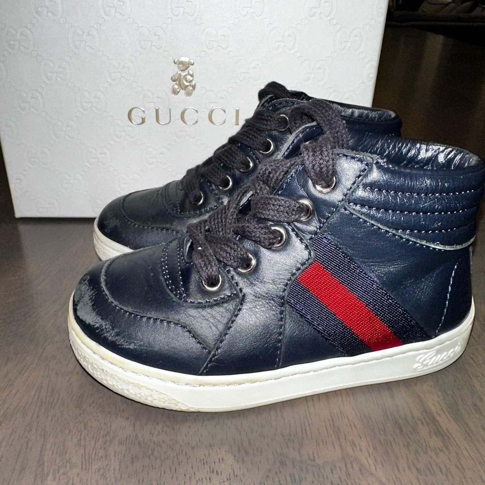 Gucci Kids Navy Leather High-Top Sneakers with Red & Blue Web Stripe